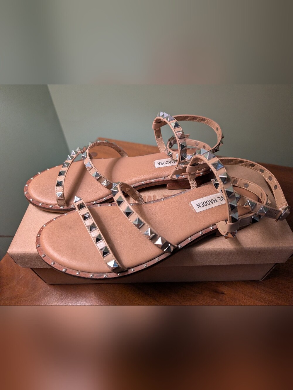Steve Madden Tan Travel Studded Ankle Sandals Size 6.5